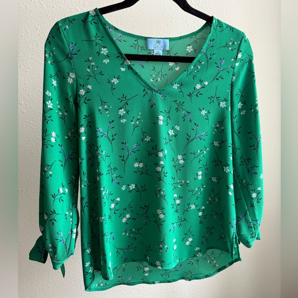 CeCe Green Floral Women's Top